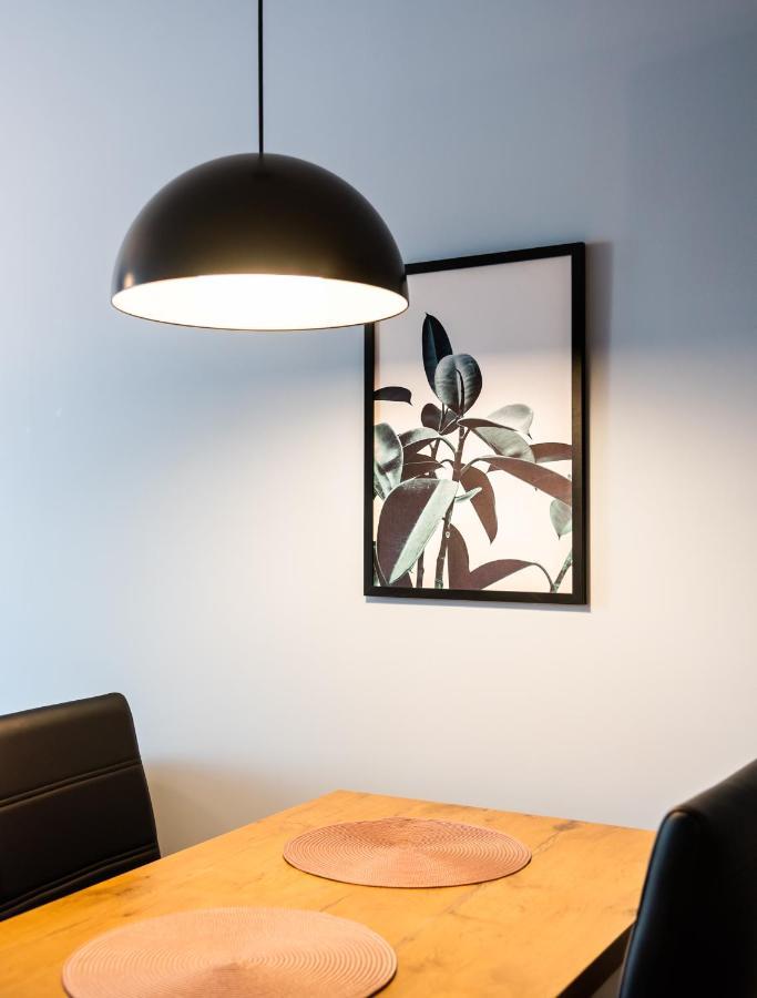 Wola Pleasure Place Apartment Varsavia Esterno foto